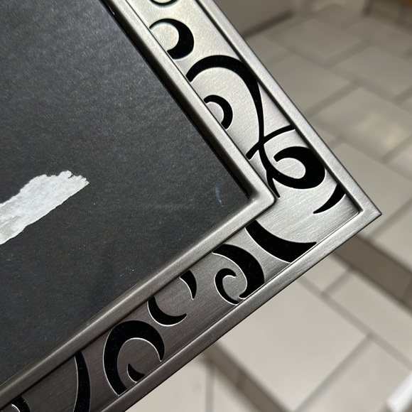 Hobby Lobby Silver Cutout Frames - 2pcs - Picture 3 of 9